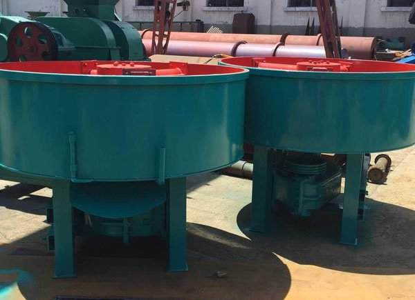 立式重型攪拌機(jī)實拍